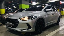 Selling Silver Hyundai Elantra 2017 in Dasmariñas