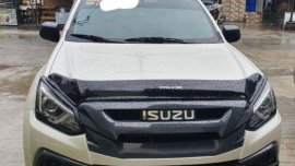 Sell 2nd Hand 2018 Isuzu Mu-X Manual Diesel at 7000 km in Plaridel