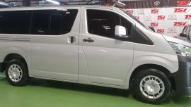 Selling Toyota Hiace 3.0 Commuter 2019 in Mandaluyong