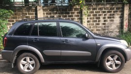 Selling 2nd Hand Toyota Rav 4 2004 in Manila 