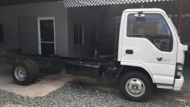 Selling Isuzu Elf 2019 Manual Diesel in Mandaue