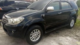 Selling Toyota Fortuner 2009 Automatic Gasoline in Quezon City