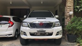 White 2015 Toyota Hilux Truck for sale in Batangas 