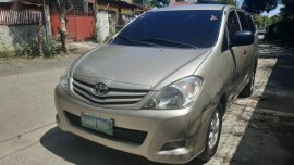 2nd Hand Toyota Innova 2009 at 75000 km for sale