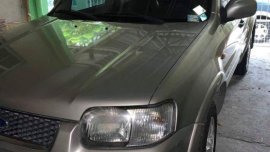 Selling 2nd Hand Ford Escape 2005 in Bacoor