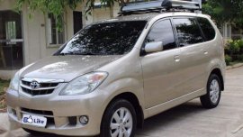 2nd Hand Toyota Avanza 2010 Automatic Gasoline for sale in Samal