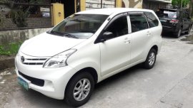 Selling 2nd Hand Toyota Avanza 2013 in Manila