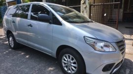 Silver Toyota Innova 2015 at 28000 km for sale in Cainta