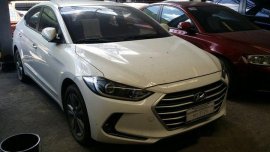 Selling White Hyundai Elantra 2016 at 14000 km in Makati