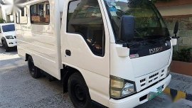 2nd Hand Isuzu Elf 2005 at 130000 km for sale