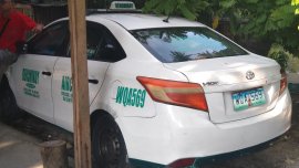 Selling White Toyota Vios 2015 Manual in Quezon City 