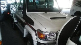 Sell White 2018 Toyota Land Cruiser 