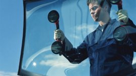  A step-by-step guide for windshield repair & windshield replacement