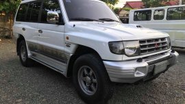 Sell White 2001 Mitsubishi Pajero at 101000 km 