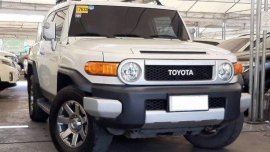Sell White 2015 Toyota Fj Cruiser Automatic Gasoline at 58000 km in Makati