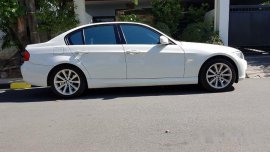 White Bmw 318I 2013 at 49000 km for sale in Parañaque