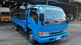 Blue Isuzu Elf 2006 Truck at 100000 km for sale 