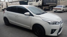 Selling White Toyota Yaris 2016 Hatchback Automatic Gasoline in Manila