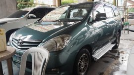 Selling Green Toyota Innova 2010 Manual Diesel in Manila