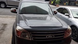 Selling Used Ford Everest 2013 at 10000 km 