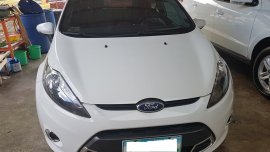 White 2013 Ford Fiesta Hatchback at 60000 km for sale 