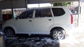 Selling White Toyota Avanza 2007 Manual Gasoline 