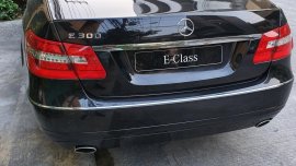 Sell Used Mercedes-Benz E-Class 2010 Sedan at 28000 km 
