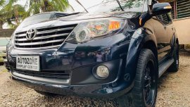 Selling Used Toyota Fortuner 2014 Manual Diesel 