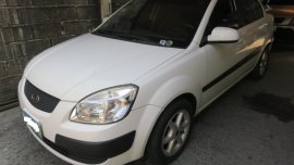 Selling Used Kia Rio 2011 at 105000 km in Makati 