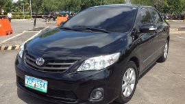 Selling Used Toyota Corolla Altis 2013 Automatic at 68000 km 