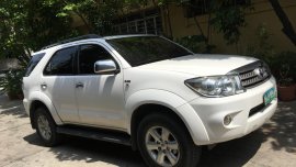 Sell White 2010 Toyota Fortuner at 112290 km in Metro Manila 
