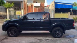 Black 2013 Toyota Hilux Manual Diesel for sale in Isabela 