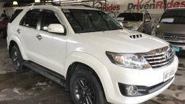 Pearl White 2015 Toyota Fortuner Diesel Automatic for sale in Quezon City
