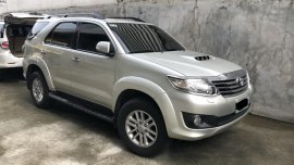 Selling Silver Toyota Fortuner 2013 Automatic Diesel at 90000 km 