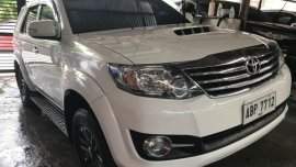 White Toyota Fortuner 2013 for sale in Quezon City