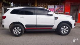 White Ford Everest 2017 at 29000 km for sale in Quezon City 