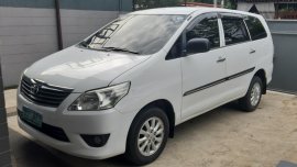 Sell White 2012 Toyota Innova Manual Diesel in Quezon City 