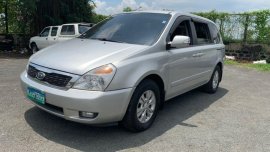 Sell 2013 Kia Carnival Van in Quezon City