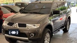 Brown Mitsubishi Montero 2013 for sale in Makati 