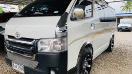 White 2016 Toyota Hiace Manual Diesel for sale 