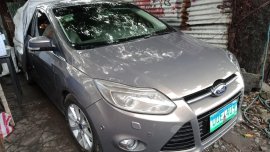 Selling Used Ford Focus 2013 Sedan at 50000 km 