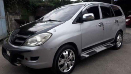 Selling 2nd Hand Toyota Innova 2006 at 95000 km 