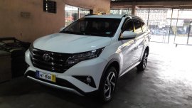 White 2018 Toyota Rush Automatic Gasoline for sale 