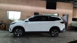 Sell White 2018 Toyota Rush Automatic Gasoline