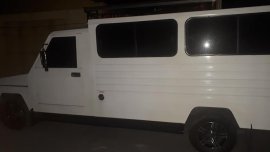 Selling White MitsubishiL300 2014 at 102000 km 