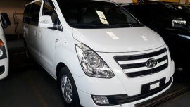 Selling White Hyundai Grand Starex 2016 Automatic Diesel