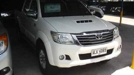 White Toyota Hilux 2015 at 35111 km for sale 
