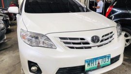 Sell White 2013 Toyota Corolla Altis at 52000 km
