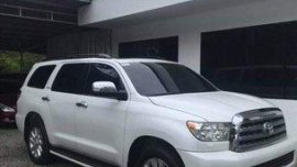White Toyota Sequoia 2010 Automatic Gasoline for sale