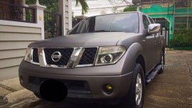 Silver Nissan Frontier Navara 2013 at 97000 km for sale